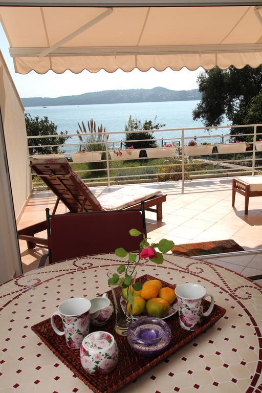 Gem Of The Sea Luxury Beach Apartment With Brand New Heating Infinity Pool Trogir Ngoại thất bức ảnh
