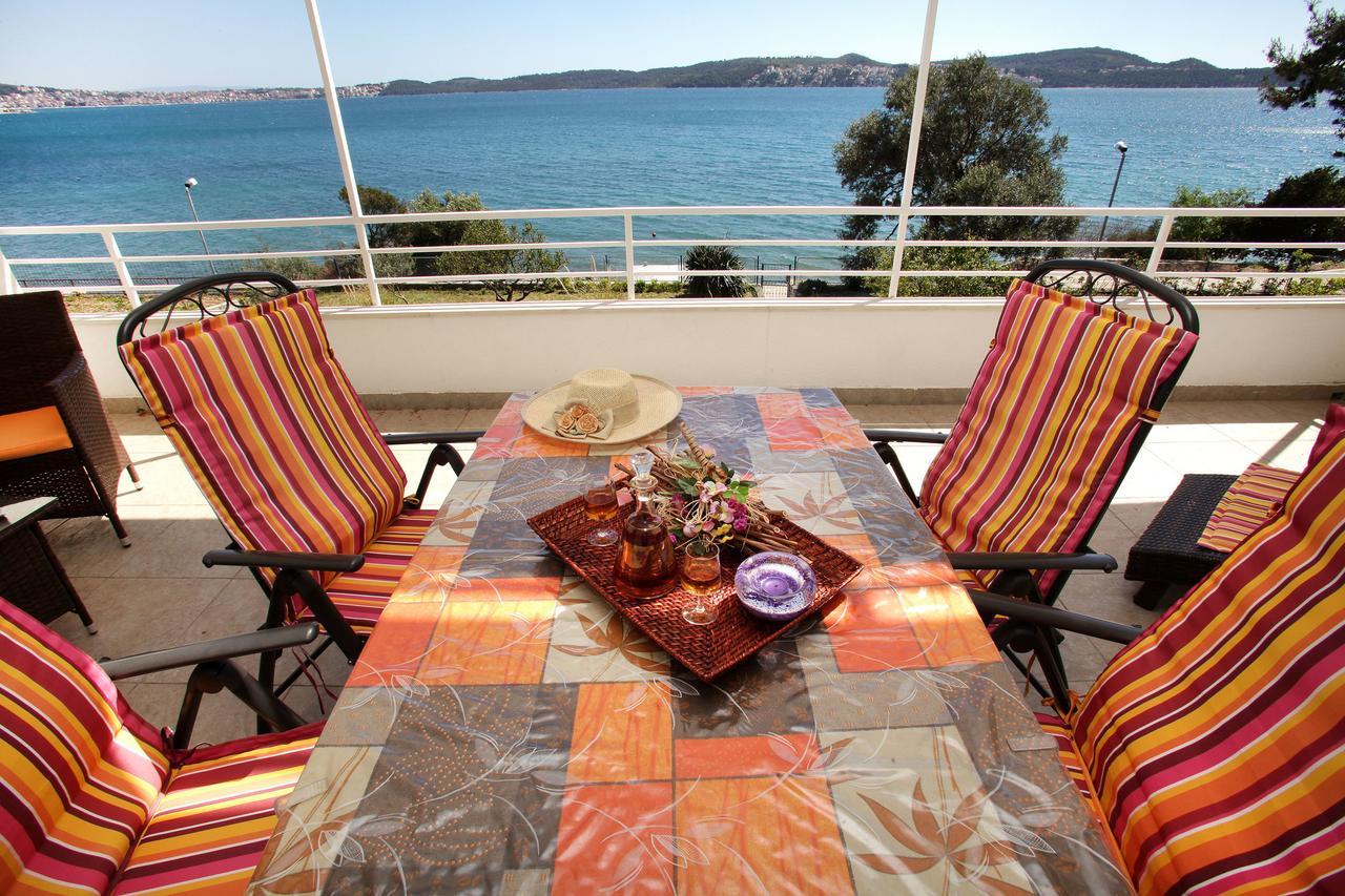 Gem Of The Sea Luxury Beach Apartment With Brand New Heating Infinity Pool Trogir Ngoại thất bức ảnh