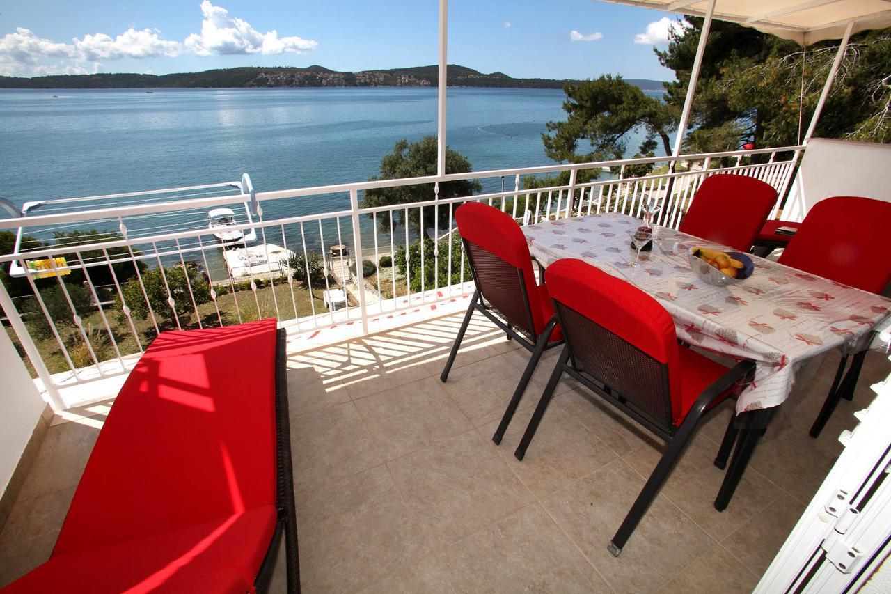 Gem Of The Sea Luxury Beach Apartment With Brand New Heating Infinity Pool Trogir Ngoại thất bức ảnh