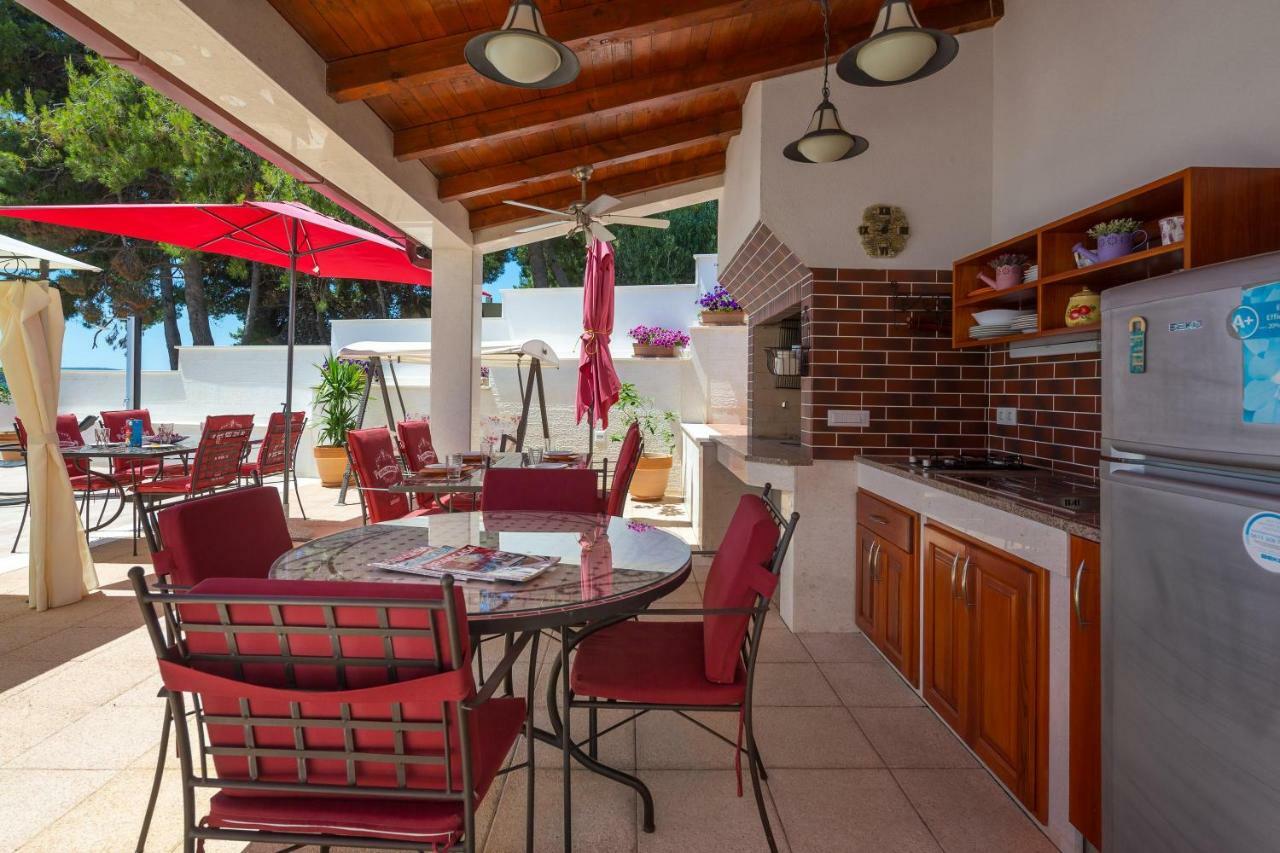 Gem Of The Sea Luxury Beach Apartment With Brand New Heating Infinity Pool Trogir Ngoại thất bức ảnh