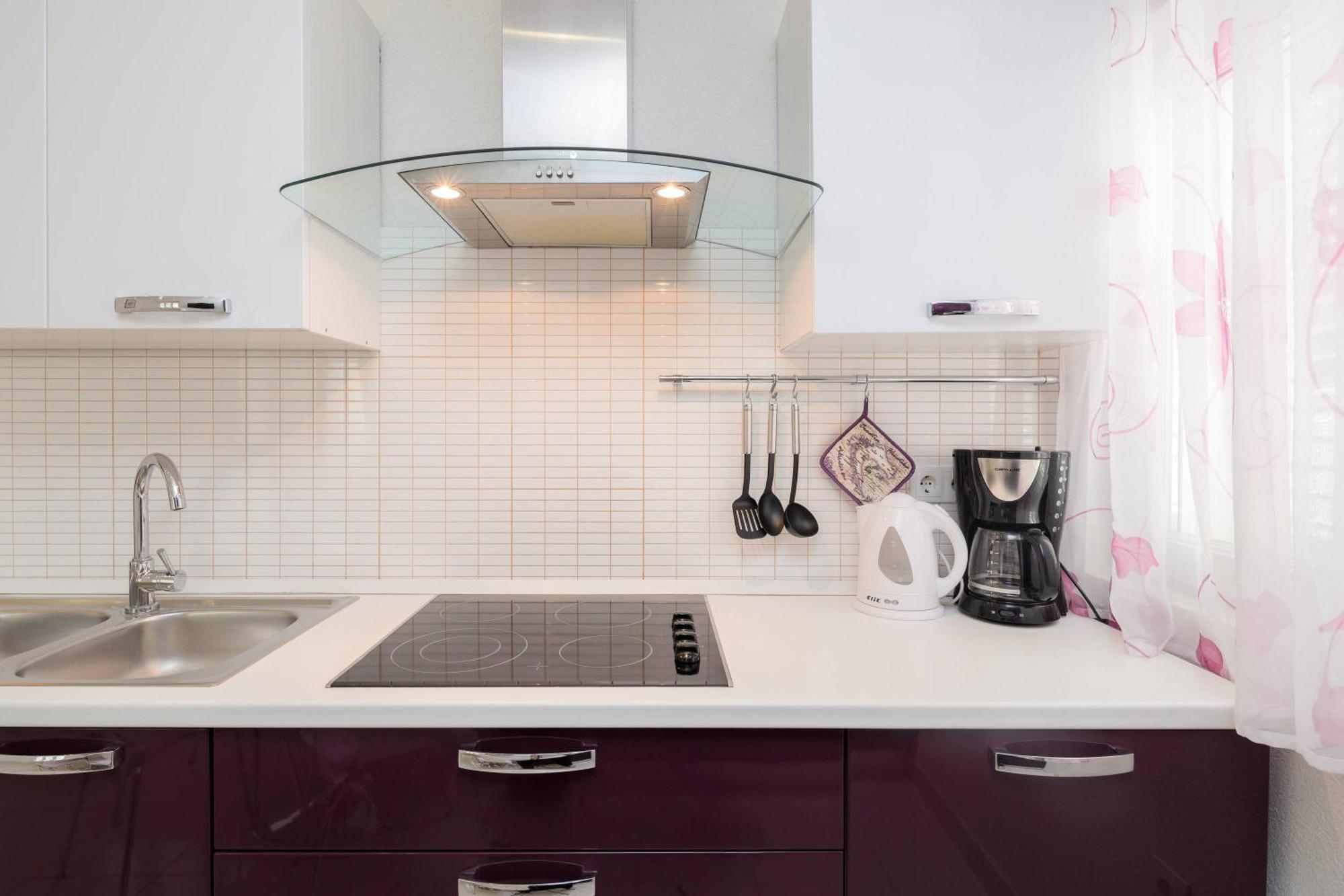 Gem Of The Sea Luxury Beach Apartment With Brand New Heating Infinity Pool Trogir Ngoại thất bức ảnh